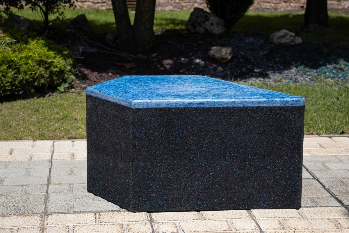 Half Neulogic – Banc urbain modulaire recyclé | Neusus Urban