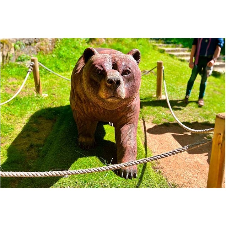 Sculpture ours en caoutchouc recyclé – Neusus Urban