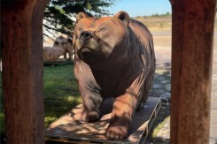 Sculpture ours en caoutchouc recyclé – Neusus Urban