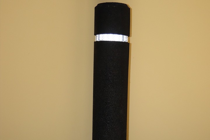 Potelet extérieur City à sceller caoutchouc 100 % recyclé Neusus Urban