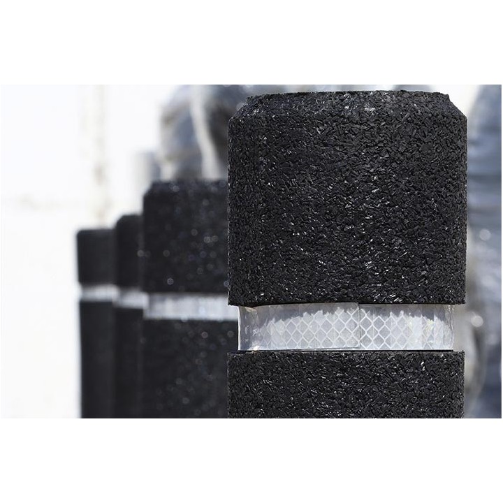 Potelet City sur platine en caoutchouc 100 % recyclé – Neusus Urban