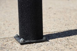 Potelet City sur platine en caoutchouc 100 % recyclé – Neusus Urban