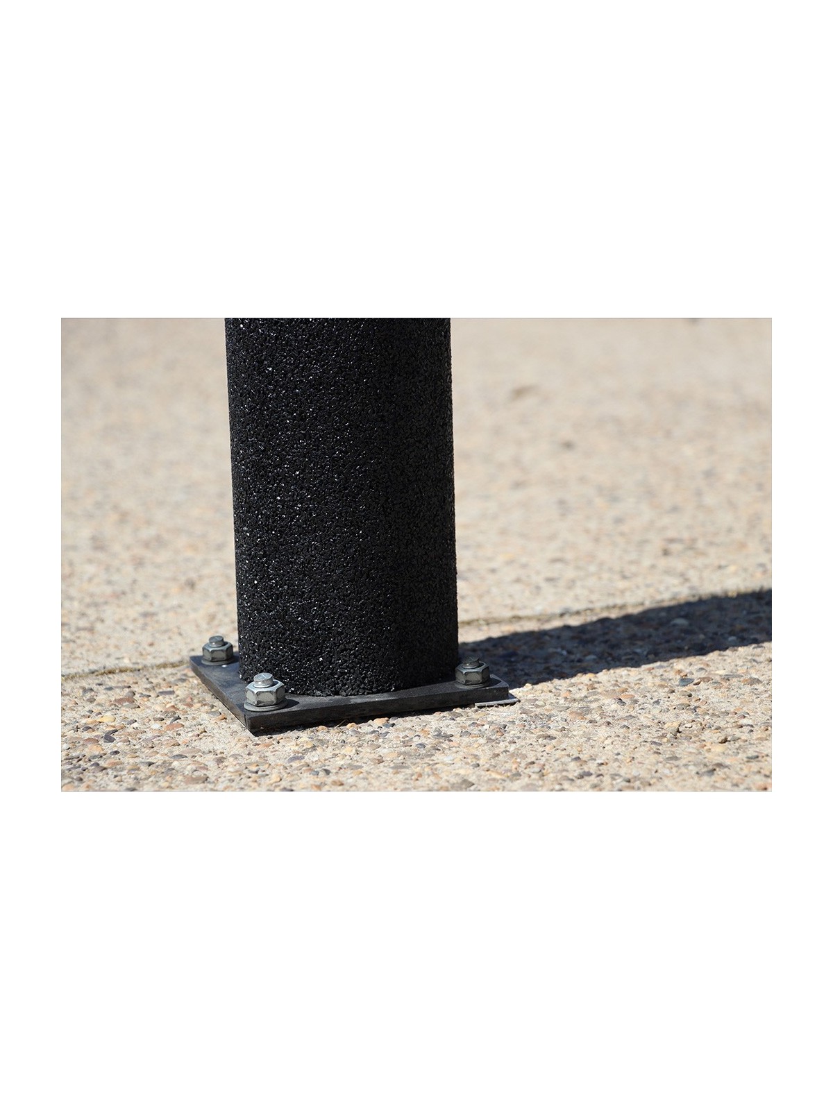 Potelet City sur platine en caoutchouc 100 % recyclé – Neusus Urban