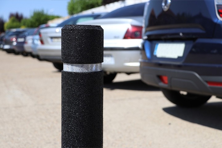 Potelet City sur platine en caoutchouc 100 % recyclé – Neusus Urban