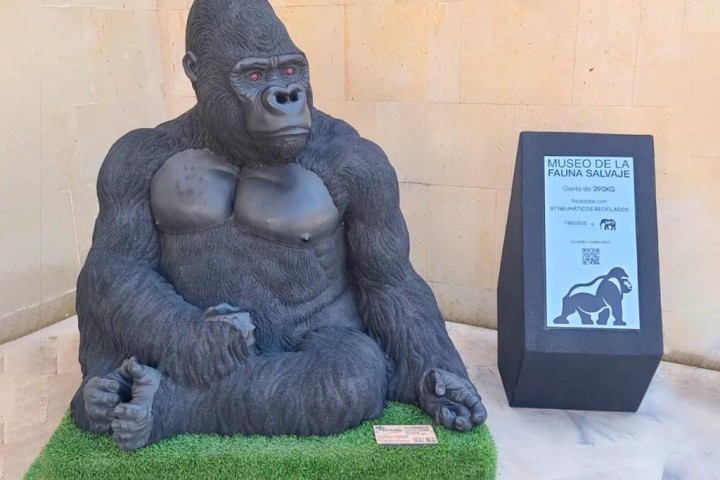 Totem de signalisation urbaine Neulogic – Neusus Urban