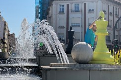 Pion géant échec roi en caoutchouc recyclé – Neusus Urban