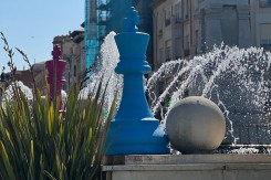 Pion géant échec roi en caoutchouc recyclé – Neusus Urban