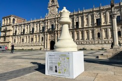 Grande dame décorative – Élément urbain Neusus Urban