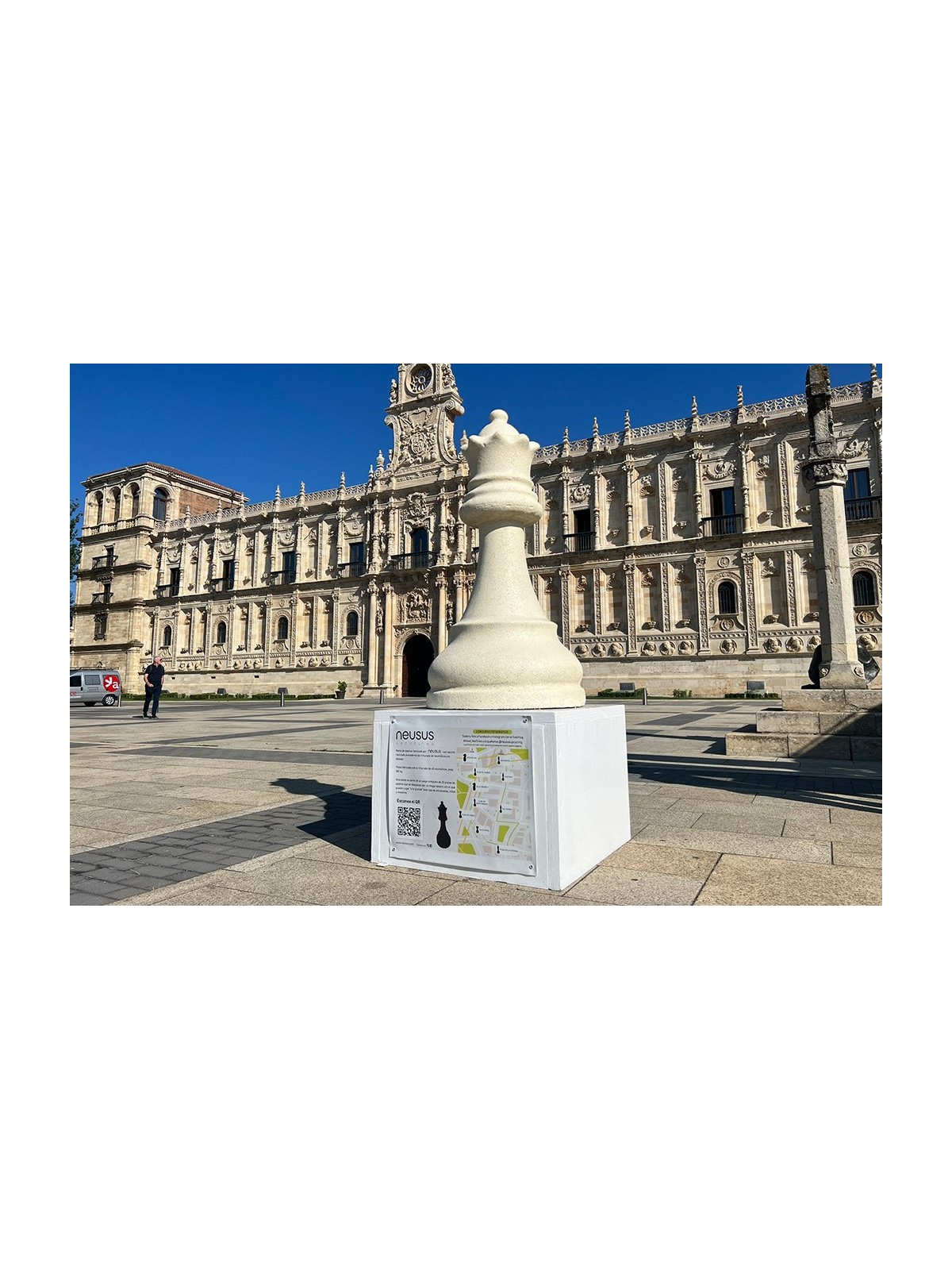 Grande dame décorative – Élément urbain Neusus Urban