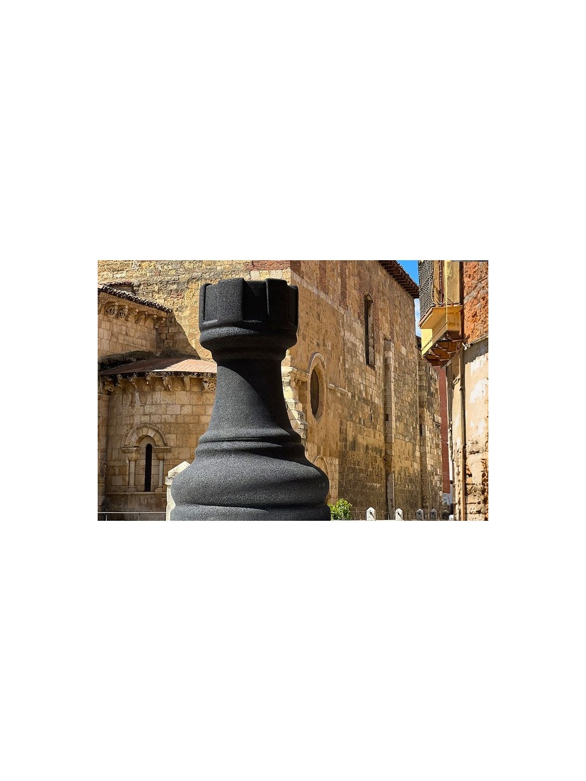 Pièce d’échecs tour XXL – Neusus Urban