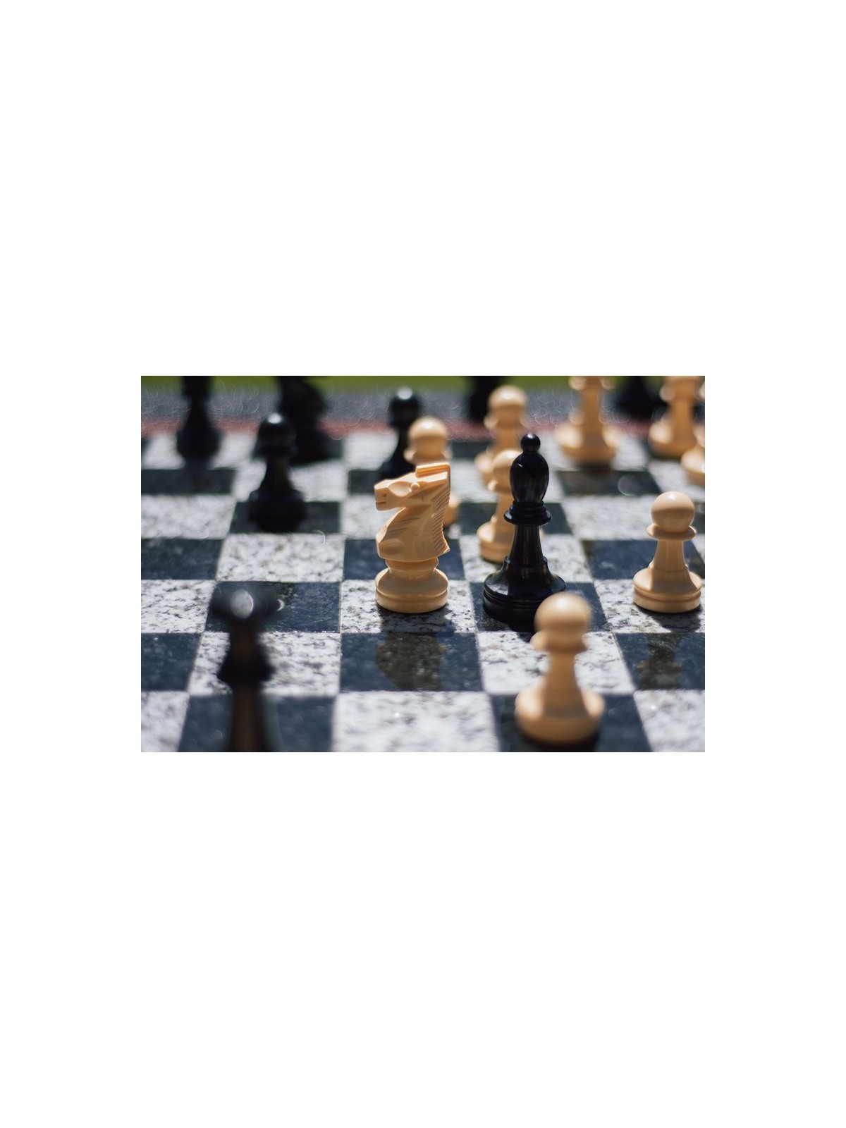 Ensemble banc et table d’échecs  – Neusus Urban