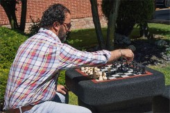 Ensemble banc et table d’échecs  – Neusus Urban