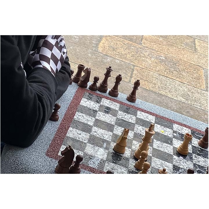 Ensemble banc et table d’échecs  – Neusus Urban