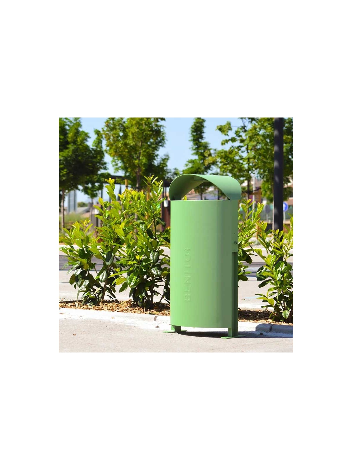 CORBEILLE URBAINE EN ACIER TILA
POUBELLE DE VILLE AVEC CENDRIER
COLLECTEUR DE DÉCHET TILA POUR COLLECTIVITÉ