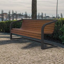BANC SALVI MICROCUBO EN FONTE ET BOIS POUR ESPACE PUBLIC
BANC EXTERIEUR CONFORTABLE ET MODERNE POUR PARC ET CENTRE VILLE