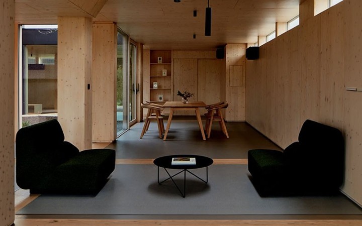 ASSISE MODULAIRE DESIGN POUR PROFESSIONNELS
CANAPÉ 1 PLACE MODULABLE POLARIS