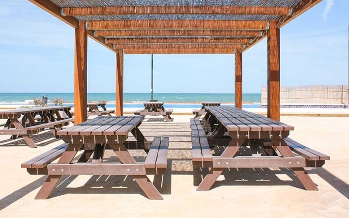 TABLE DE PIQUE NIQUE ÉCOLOGIQUE EN PLASTIQUE RECYCLE
TABLE URBAINE POUR ESPACE PUBLIC EXTERIEUR DE COLLECTIVITÉ