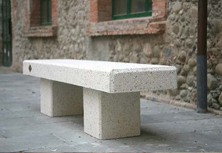 BANQUETTE BETON SYNCHRO