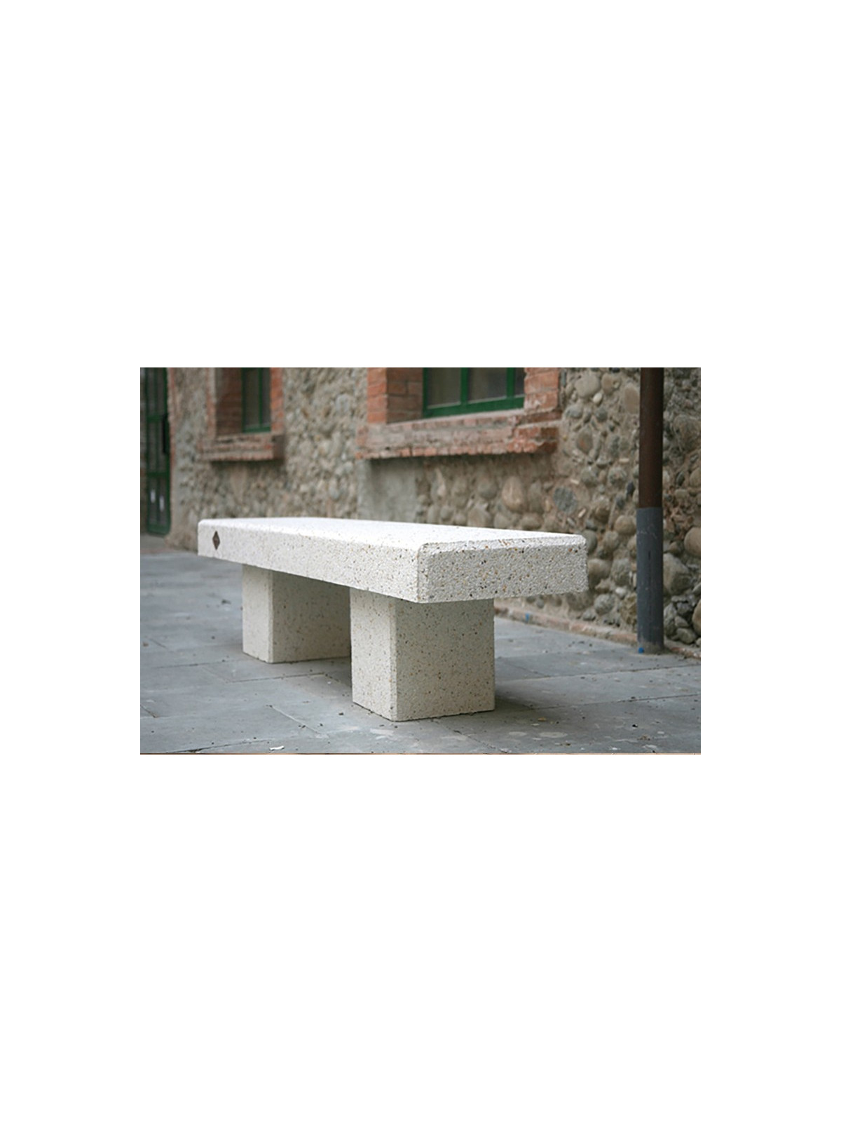 BANQUETTE BETON SYNCHRO