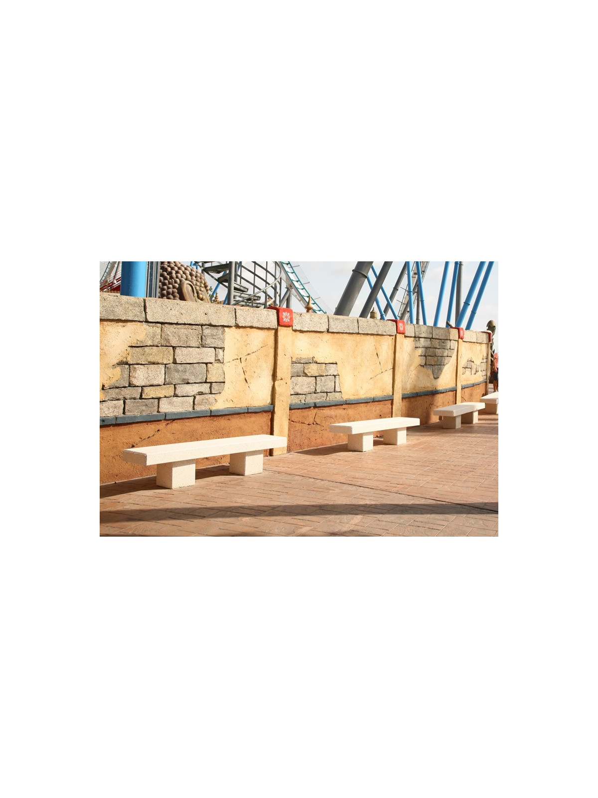 BANQUETTE BETON SYNCHRO