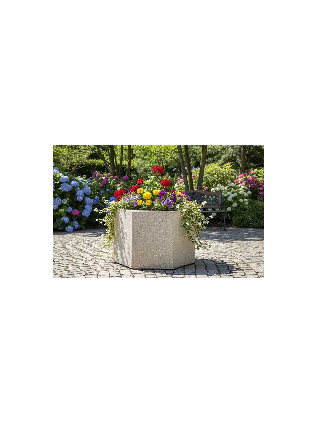 JARDINIÈRE EXTÉRIEURE URBAINE EN PNEU RECYCLÉ NEULOGIC  - NEUSUS URBAN
POT DE FLEUR HEXAGONAL POUR ESPACE URBAIN