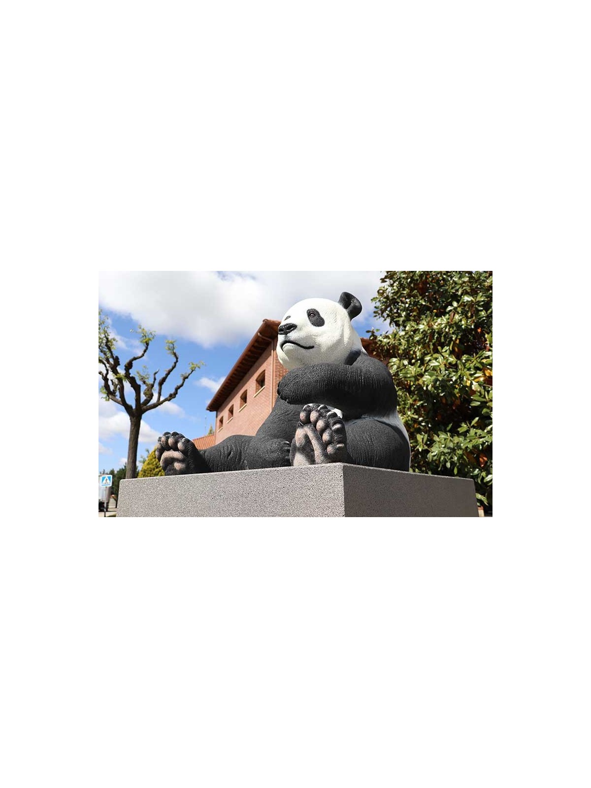 SCULPTURE RECYCLÉ PANDA - NEUSUS URBAN
DÉCORATION EXTÉRIEURE RÉALISTE POUR ZOO ESPACE PUBLIC OU COURS EXTÉRIEURE
