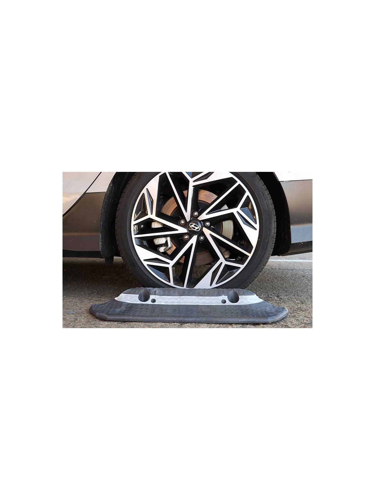 SÉPARATEUR DE VOIE NEUCURVE POLYÉTHYLÈNE RECYCLÉ - NEUSUS URBAN
ÉQUIPEMENT DE SÉCURITÉ URBAINE ÉCOLOGIQUE ET RÉSISTANT