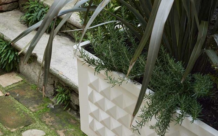 POT RECTANGLE HAUT DE GAMME DIAMANTE DESIGN PALAZZO DEI DIAMANTI
POT DE FLEUR ECOLOGIQUE AVEC RESINE RECYCLABLE