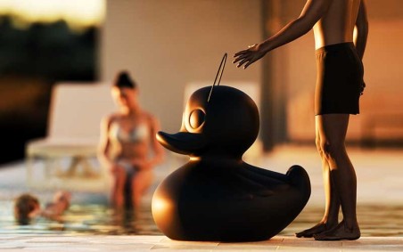 STATUE DE CANARD DESIGN CONTEMPORAIN MEGA DUCK POUR DÉCORATION URBAINE ET ARCHITECTURALE