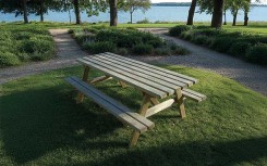 TABLE PIQUE NIQUE NOISETTE EN BOIS POUR ESPACE EXTERIEUR
MOBILIER URBAIN FRANCAIS POUR COLLECTIVITÉ ET PROFESSIONNELS