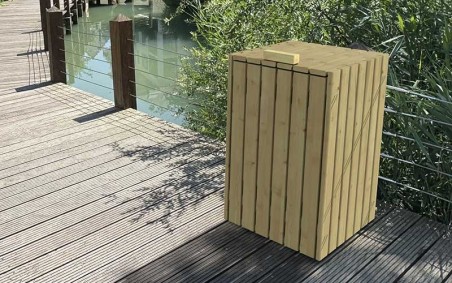 Corbeille en bois NIVA idéal pour la propreté de vos espaces urbains