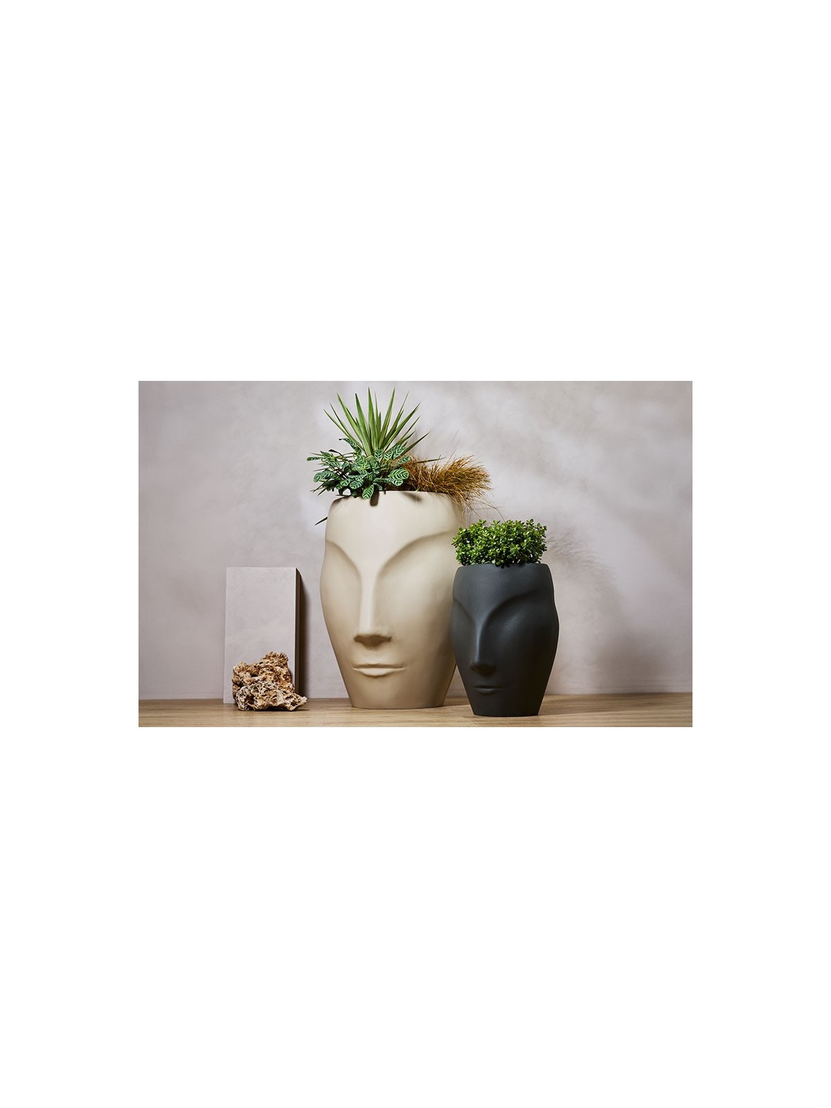 POT DESIGN MODERNE UNIQUE ELLEMURA
DECORATION CULTURELLE ITALIENNE POUR PROFESSIONNELS