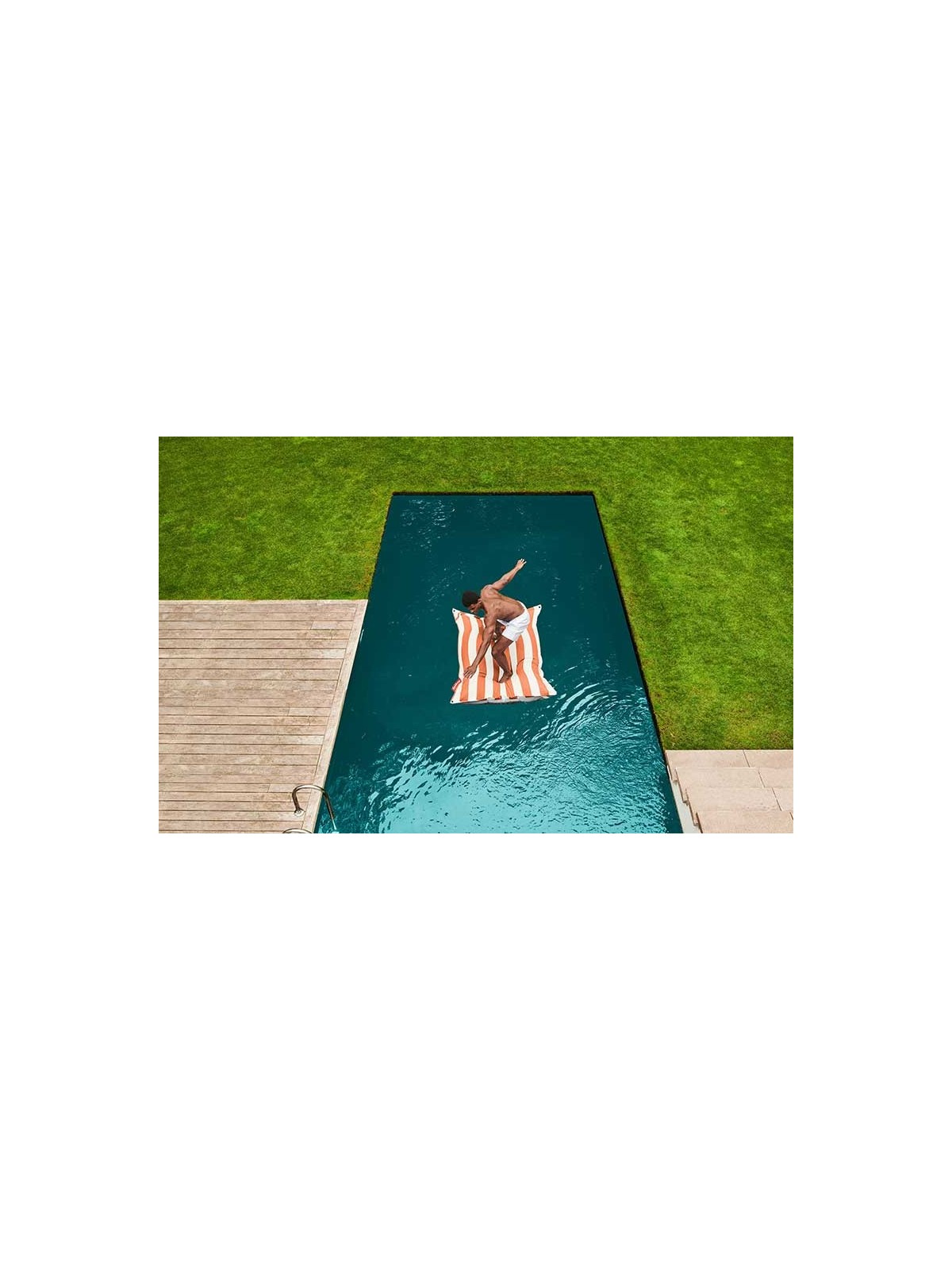 POUF GEANT PISCINE EXTERIEUR