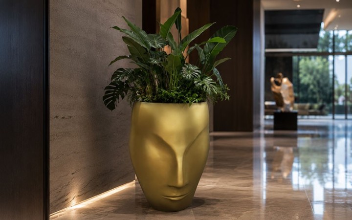 POT DESIGN MODERNE UNIQUE ELLEMURA
DECORATION CULTURELLE ITALIENNE POUR PROFESSIONNELS
