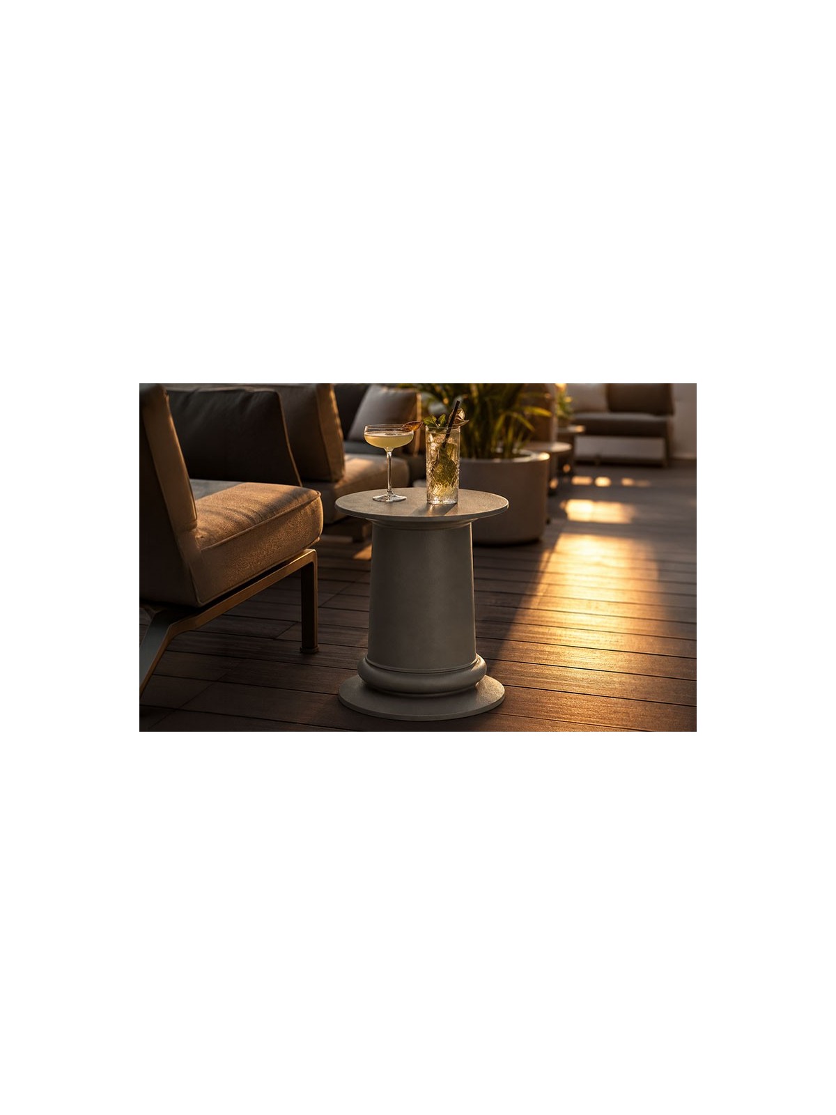 TABLE D'APPOINT ROMA MODERNE DESIGN COLONNE ROMAINE
SUPPORT POT DE FLEUR, TABOURET HAUT DE GAMME DESIGN ITALIEN