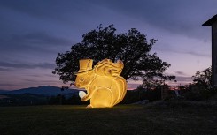 Sculpture lumineuse écureuil Jérôme XXL pour intérieur extérieur