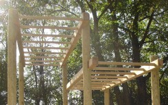 ÉCHELLE DE SUSPENSION MODULE DE GRIMPE EXTERIEUR EN BOIS POUR LES COLLECTIVITÉS FABRIQUÉ EN FRANCE