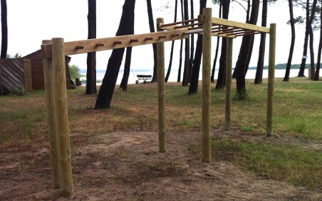 PARCOURS DE SANTÉ ÉCHELLE DE SUSPENSION INCLINÉE MODULE DE GRIMPE EXTERIEUR POUR AIRE DE FITNESS