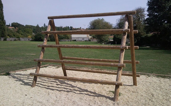 MODULE ÉCHELLE DOUBLE EN RONDIN DE BOIS
STRUCTURE DE GRIMPE POUR ESPACE EXTÉRIEUR
ÉQUIPEMENT SPORTIF POUR ÉCOLE OU COLLECTIVITÉ