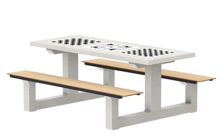 TABLE DE JEUX EXTÉRIEURE EN BÉTON & HPL, AVEC ÉCHIQUIER, DAMIER ET PETITS CHEVAUX POUR COURS DE COLLÈGES, LYCÉES