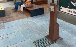 Fontaine à eau écologique en matériau composite végétal pour collectivités