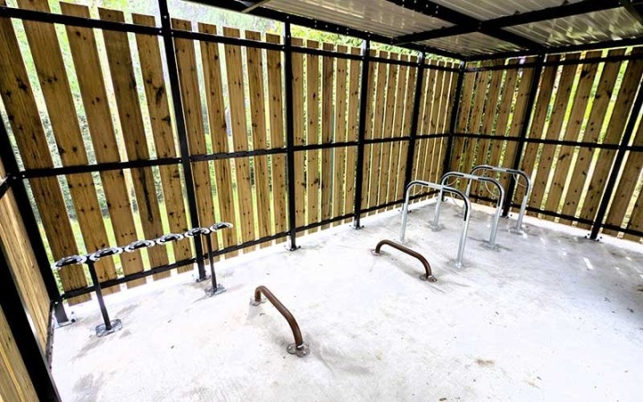 Abri vélo sécurisé Stanley 5 x 5 m collectivités et entreprises
Abri vélo collectif un parking à vélos sécurisé en espace public