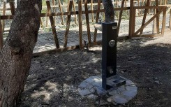 Fontaine pour chien extérieure à double vasque
Vasque basse en inox de la fontaine pour chien