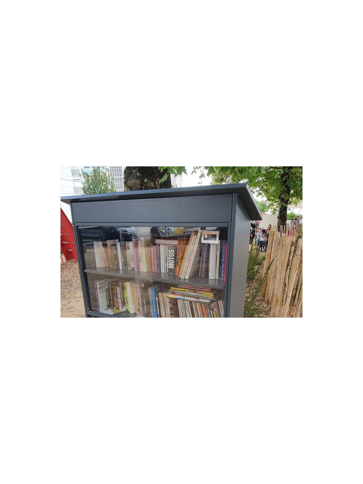 Boîte à livres extérieure en acier POITIERS pour espace public
Boîte à livres sur pied pour collectivité