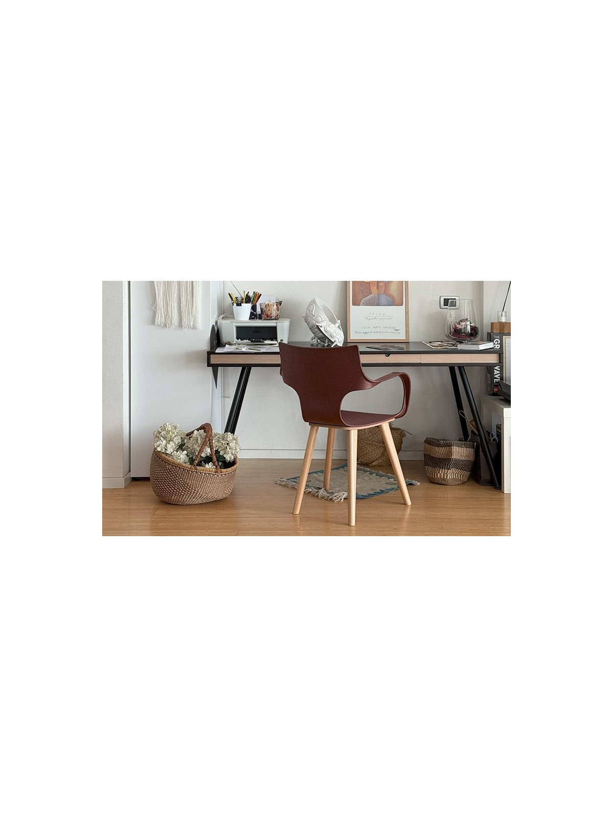 MOBILIER RSE POUR ENTREPRISE – CHAISE ERBI WINI STILFIBRA AVEC STRUCTURE ACIER ET PIÉTEMENT BOIS
