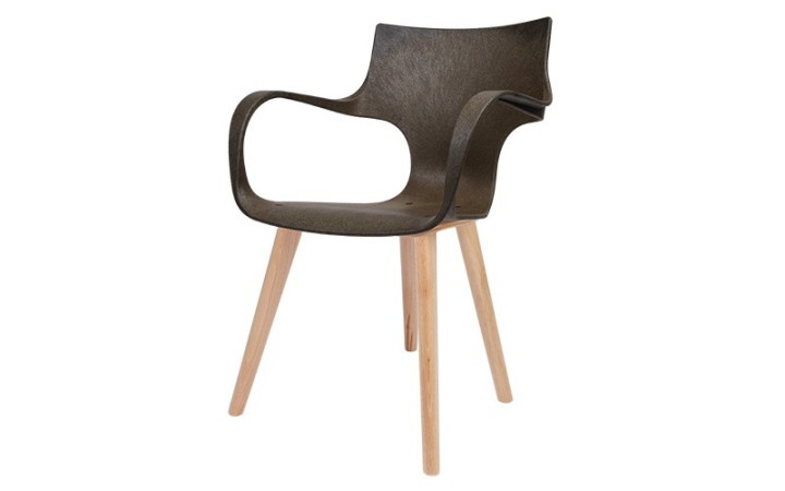 Erbi Moka, chaise design professionnelle avec coque contenant 20 % de fibres de café et pieds en bois de hêtre FSC®