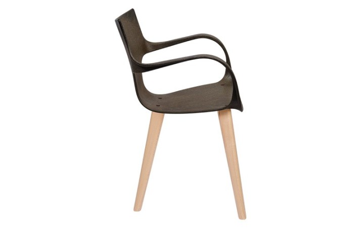 Chaise Erbi Moka fibres végétales plastique post-industriel recyclé pieds bois intérieur responsable