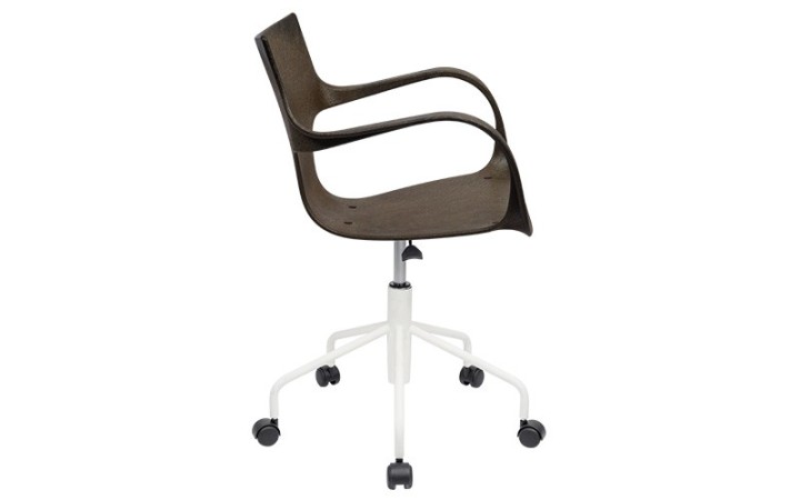 Chaise Erbi Moka en biocomposite végétal et PP régénéré, avec base à roulettes pour bureaux et espaces de travail