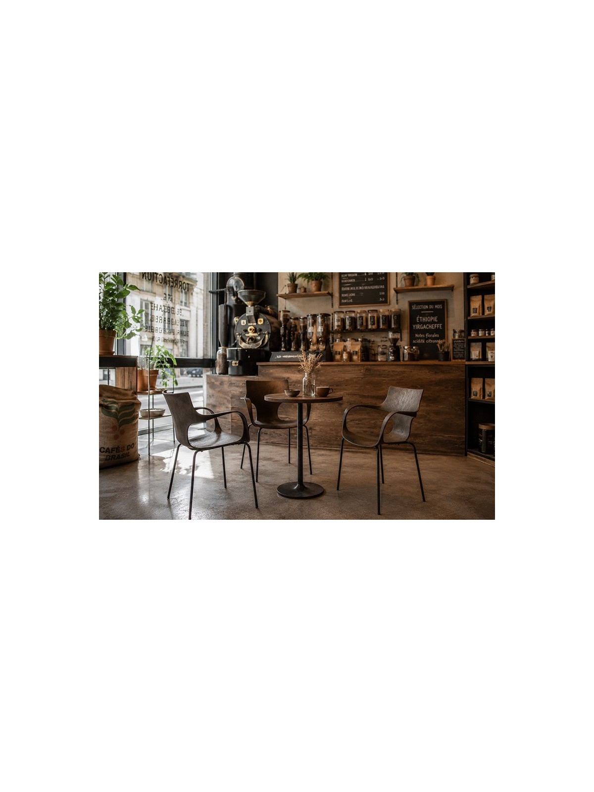 Erbi Moka STILFIBRA fabriquée en Italie avec fibres parche de café et piètement acier aménagement professionnel