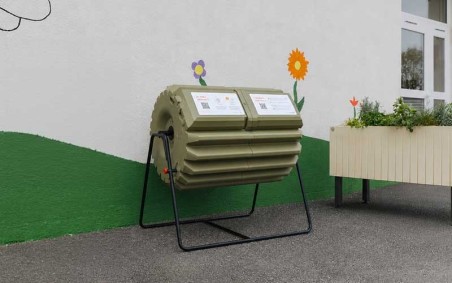 COMPOSTEUR ROTATIF RICCIO
COMPOSTEUR EN PLASTIQUE POUR JARDIN COLLECTIF
COMPOSTEUR POLYÉTHYLÈNE POUR ÉCOLE